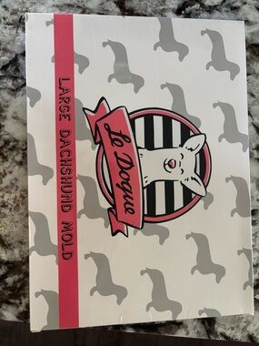 Le Dogue silicone dog treat mold